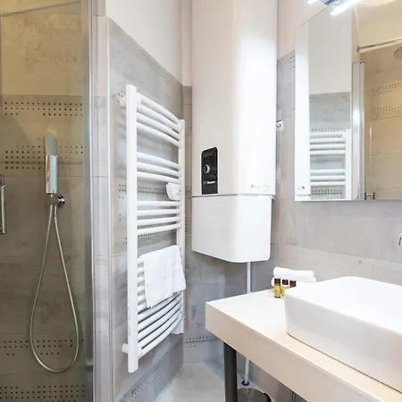 Astoux Yourhosthelper דירה קאן