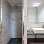 Astoux Yourhosthelper Apartament